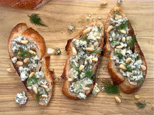 The Garlic Bread Chronicles, Part 2: Savoury-Sweet Gorgonzola Garlic Bread